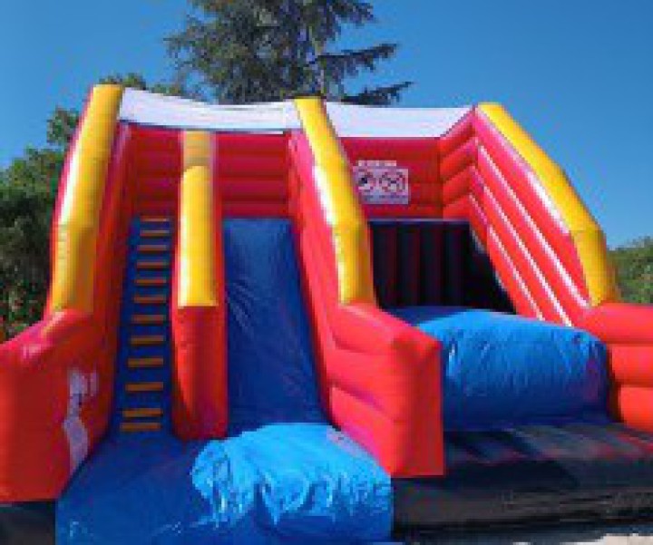 toboggan saut gonflable