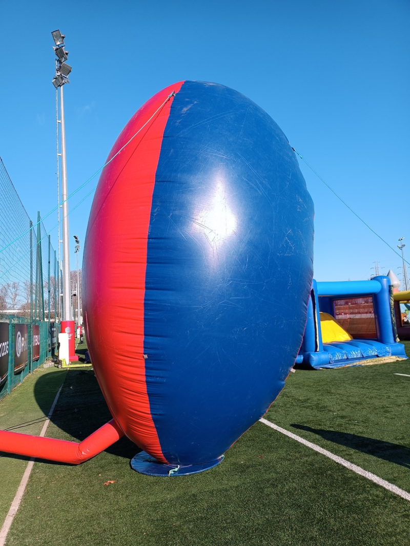 ballon de rugby gonflable géant